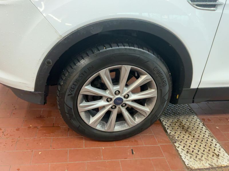 Ford Kuga 2.0 TDCi Titanium 2015 – снимка 3