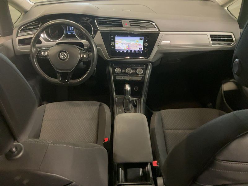 Volkswagen Touran 1.6 TDI Confortline Business BlueMotion Tech 2019 – снимка 17