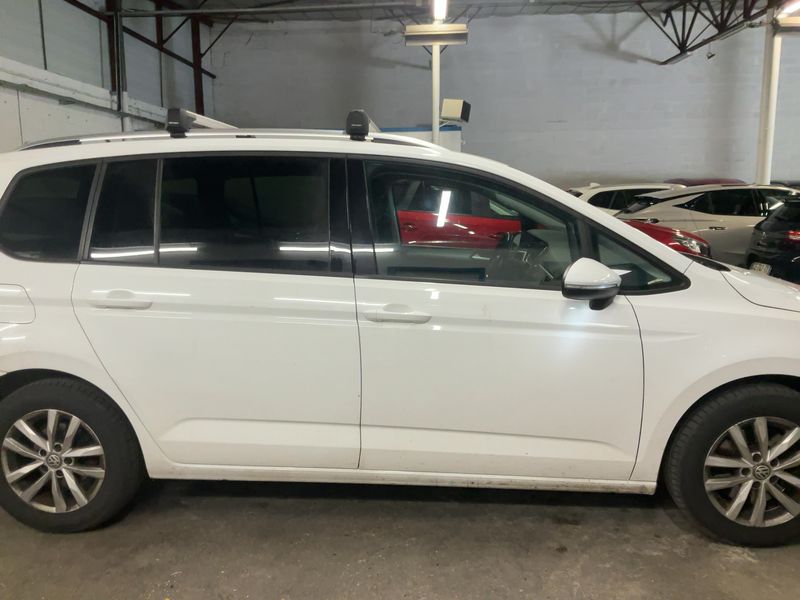 Volkswagen Touran 1.6 TDI Confortline Business BlueMotion Tech 2019 – снимка 10