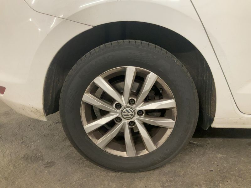 Volkswagen Touran 1.6 TDI Confortline Business BlueMotion Tech 2019 – снимка 9