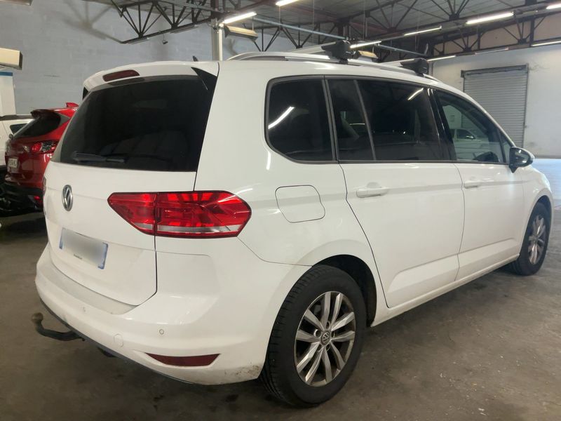 Volkswagen Touran 1.6 TDI Confortline Business BlueMotion Tech 2019 – снимка 8