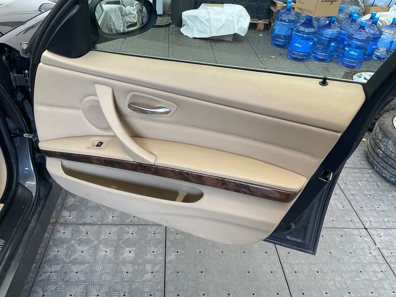 BMW 3er 325i 2006 – снимка 37