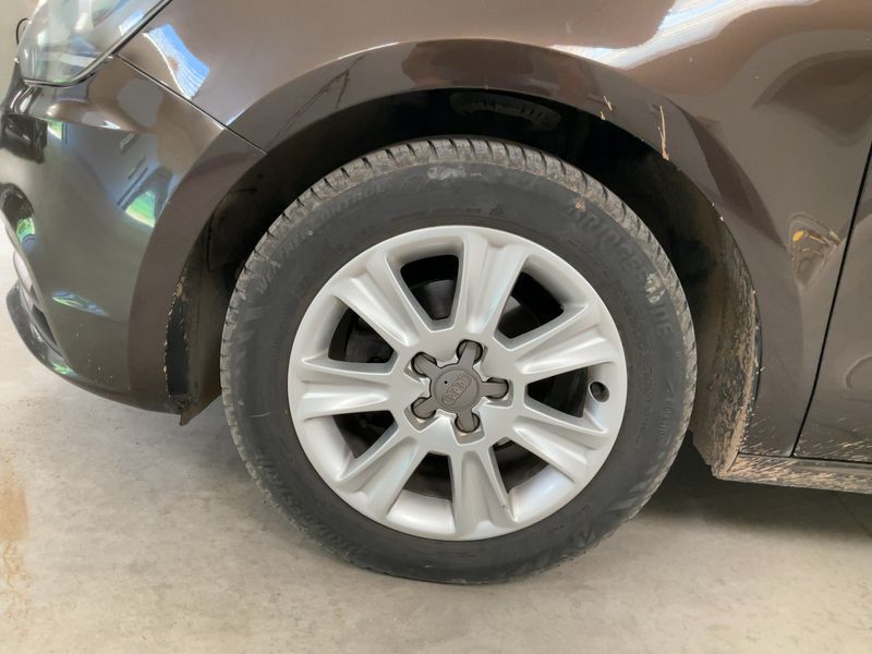 Audi A1 Sportback 1.6 TDI Attraction 2015 – снимка 3