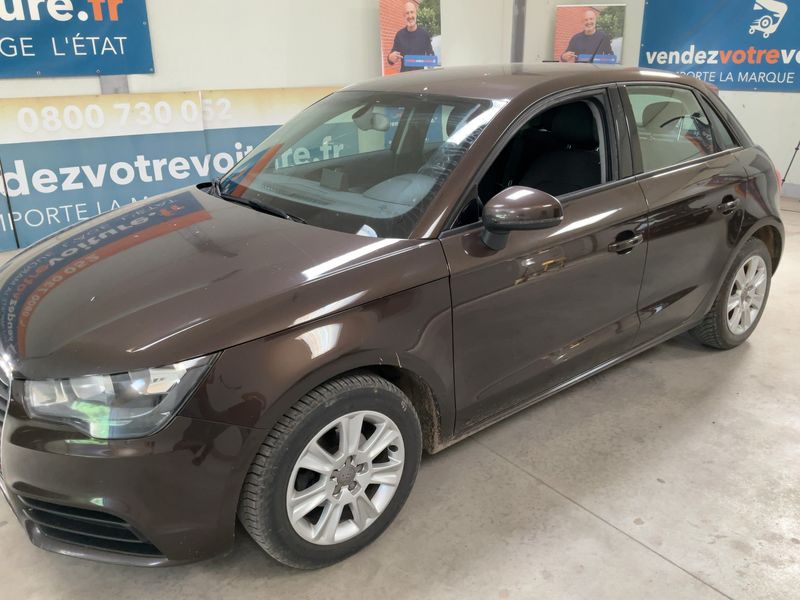 Audi A1 Sportback 1.6 TDI Attraction 2015 – снимка 2
