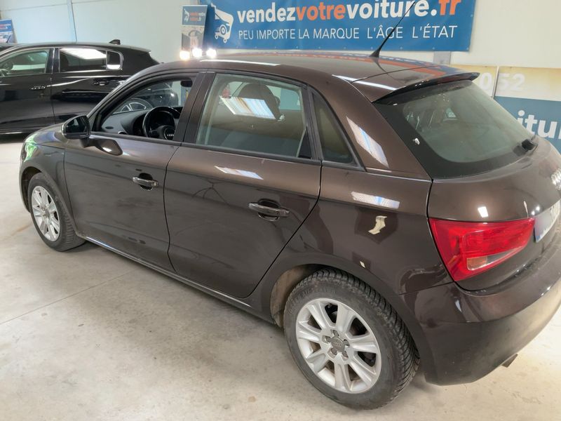 Audi A1 Sportback 1.6 TDI Attraction 2015 – снимка 6