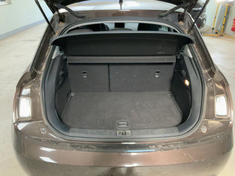 Audi A1 Sportback 1.6 TDI Attraction 2015 – снимка 15