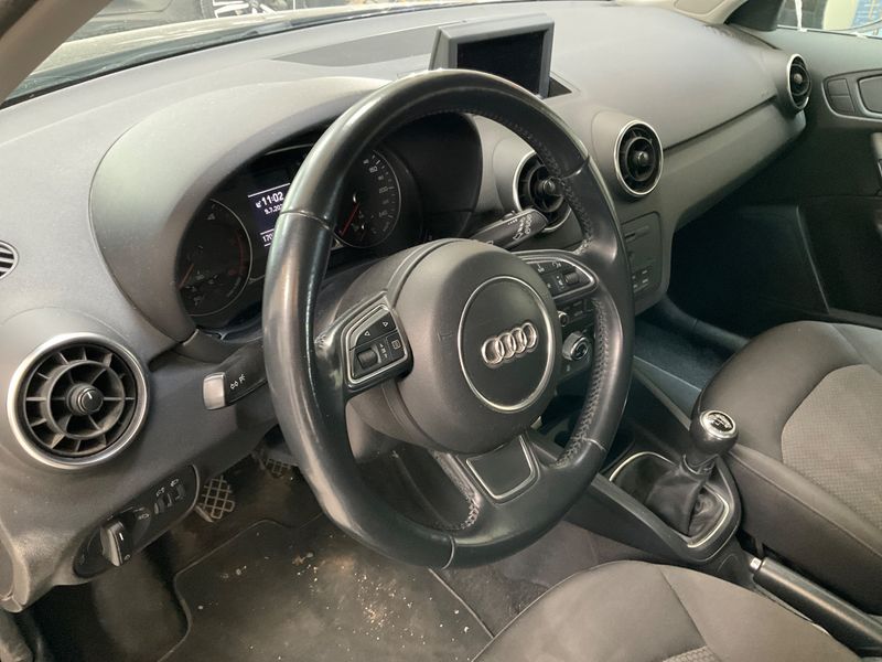 Audi A1 Sportback 1.6 TDI Attraction 2015 – снимка 25
