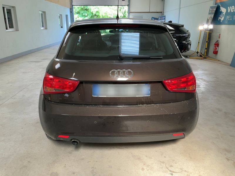 Audi A1 Sportback 1.6 TDI Attraction 2015 – снимка 7