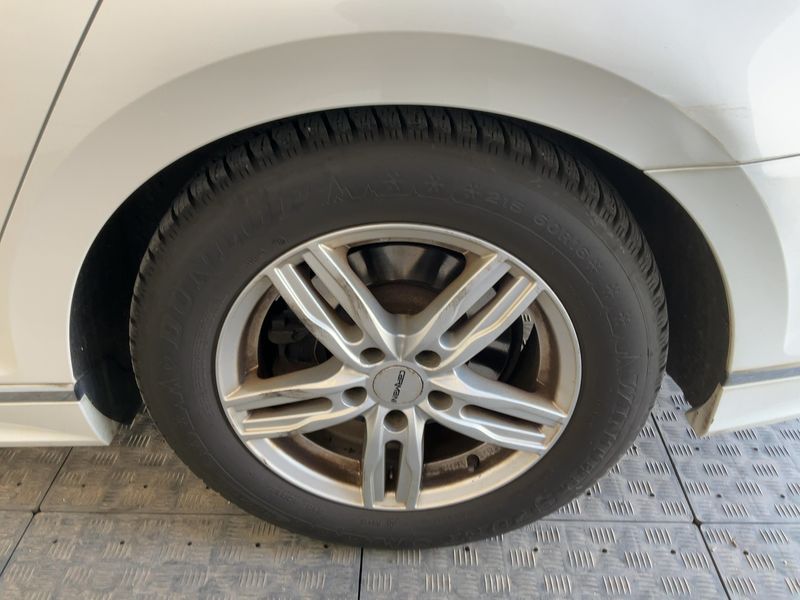 Volkswagen Passat 1.8 TSI Highline BlueMotion Tech 2016 – снимка 5