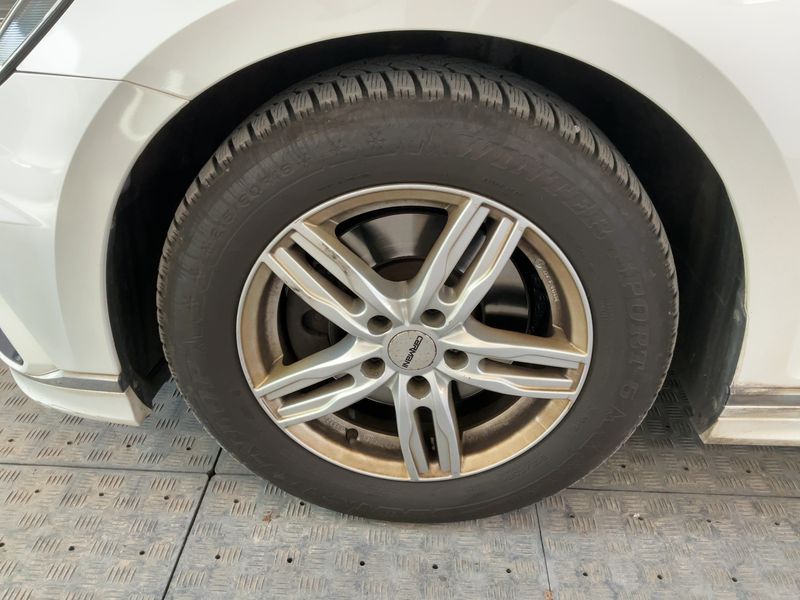 Volkswagen Passat 1.8 TSI Highline BlueMotion Tech 2016 – снимка 3
