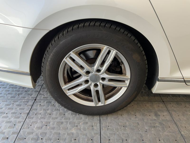 Volkswagen Passat 1.8 TSI Highline BlueMotion Tech 2016 – снимка 9