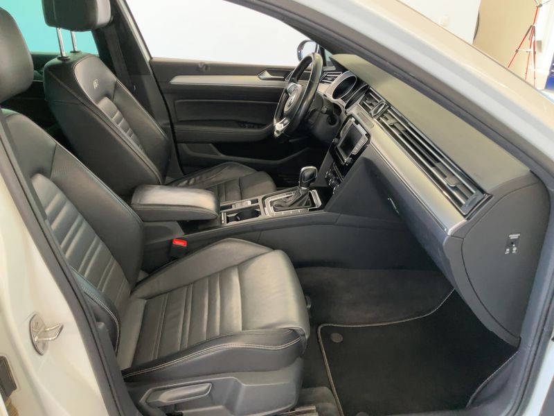 Volkswagen Passat 1.8 TSI Highline BlueMotion Tech 2016 – снимка 17
