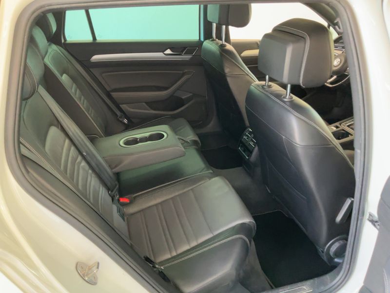 Volkswagen Passat 1.8 TSI Highline BlueMotion Tech 2016 – снимка 20