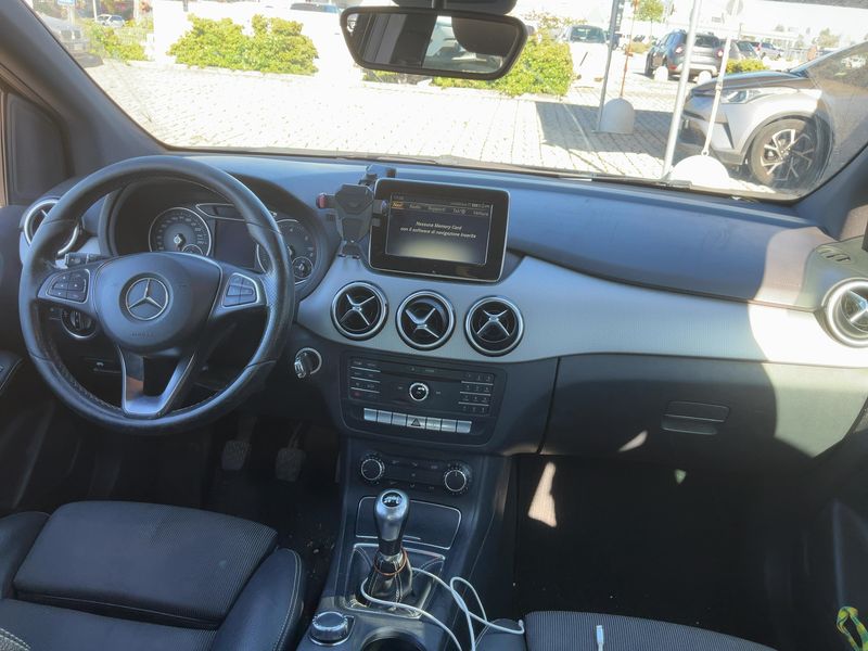 Mercedes-Benz B-Klasse B 180 CDI AMG Sport 2016 – снимка 17
