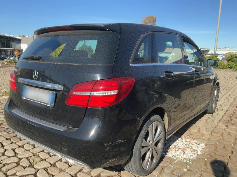 Mercedes-Benz B-Klasse B 180 CDI AMG Sport 2016 – снимка 8