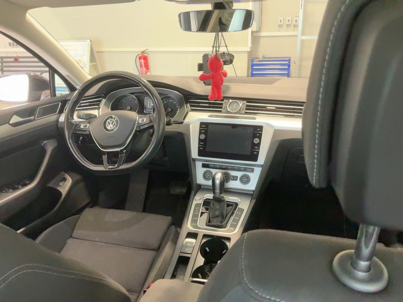 Volkswagen Passat 2.0 TDI Comfortline BlueMotion Tech 2017 – снимка 18