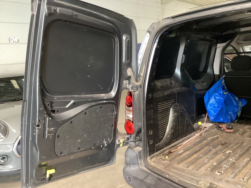 Citroen Berlingo 1.6 Blue-HDi Business L1 2019 – снимка 30