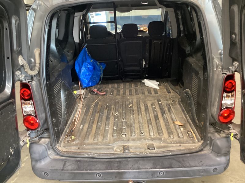 Citroen Berlingo 1.6 Blue-HDi Business L1 2019 – снимка 28