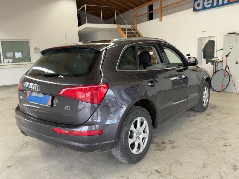 Audi Q5 2.0 TDI quattro 2011 – снимка 8