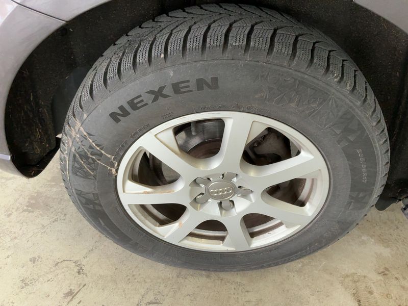 Audi Q5 2.0 TDI quattro 2011 – снимка 9