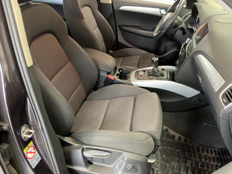 Audi Q5 2.0 TDI quattro 2011 – снимка 17