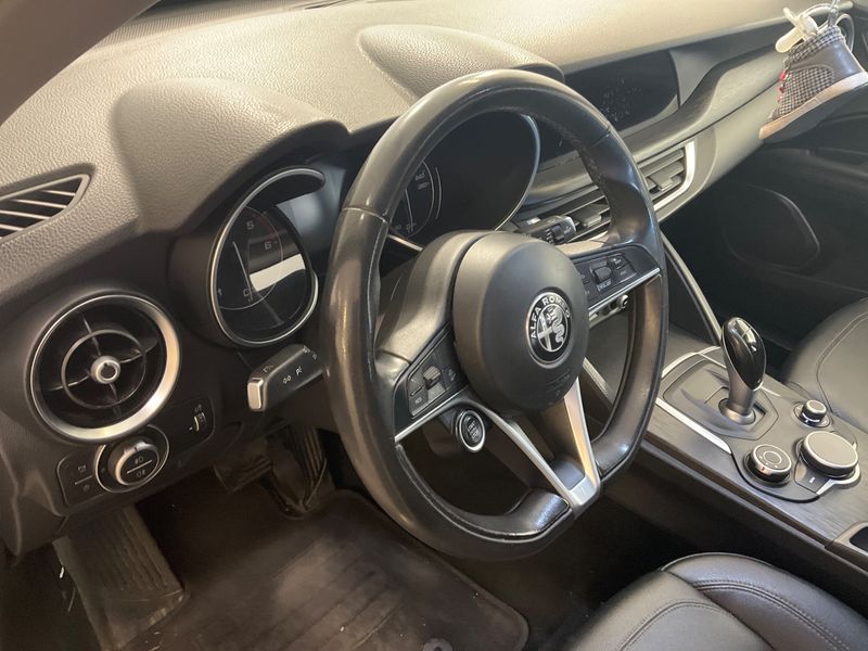 Alfa Romeo Stelvio 2.2 JTDM Super 2WD 2018 – снимка 22