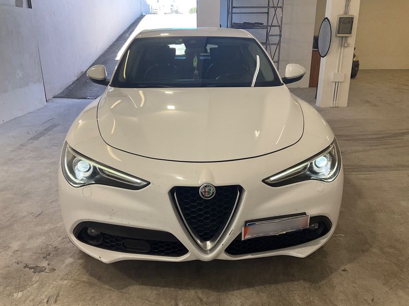 Alfa Romeo Stelvio 2.2 JTDM Super 2WD 2018 – снимка 14