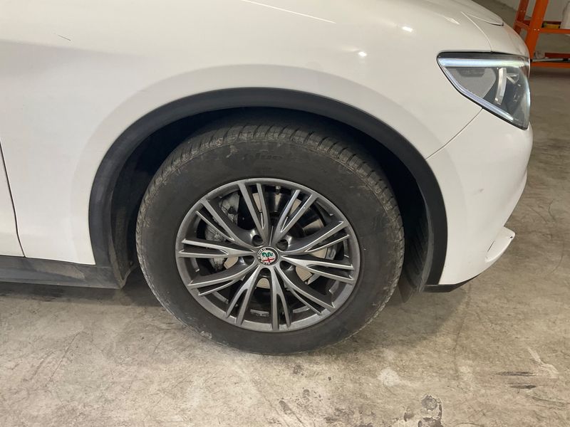 Alfa Romeo Stelvio 2.2 JTDM Super 2WD 2018 – снимка 11