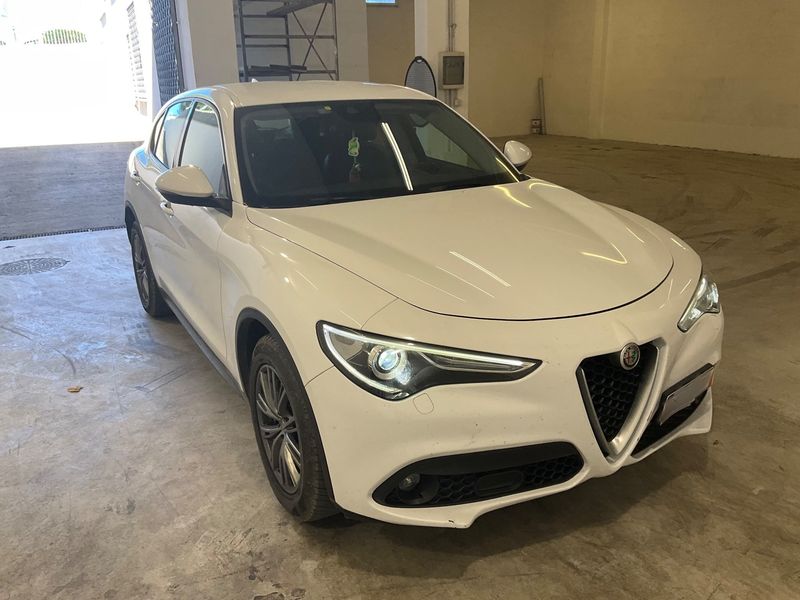 Alfa Romeo Stelvio 2.2 JTDM Super 2WD 2018 – снимка 12