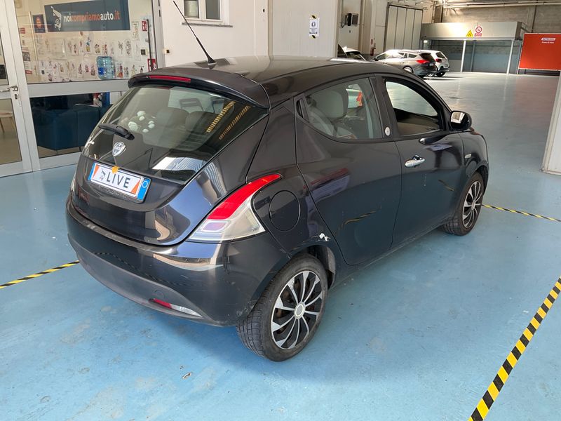 Lancia Ypsilon 1.2 GPL Silver 2012 – снимка 2