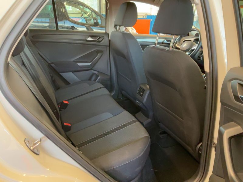 Volkswagen T-Roc 1.0 TSI Life 2022 – снимка 19