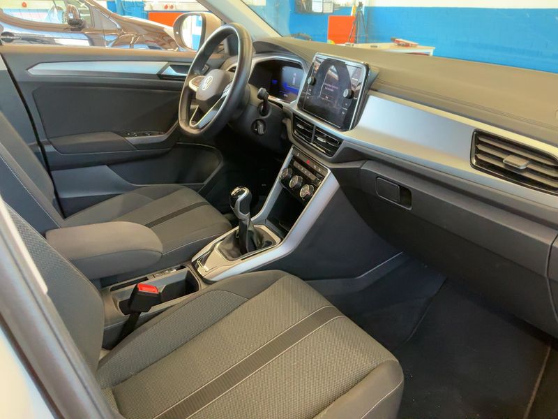 Volkswagen T-Roc 1.0 TSI Life 2022 – снимка 16