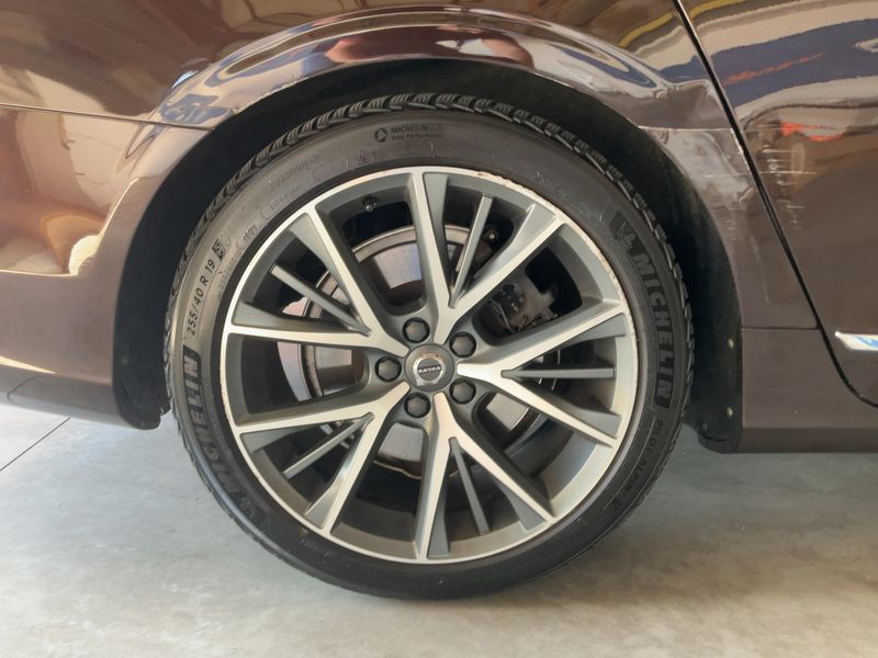 Volvo V90 2.0 T8 Plug-in Hybrid Inscription Luxe AWD 2018 – снимка 9