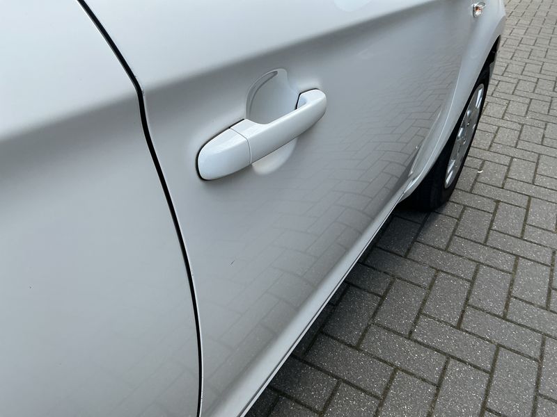 Hyundai i20 1.1 CRDi Style 2015 – снимка 26