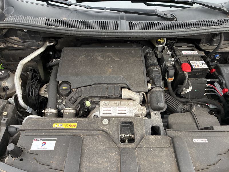 Peugeot 3008 1.2 PureTech Allure 2023 – снимка 8