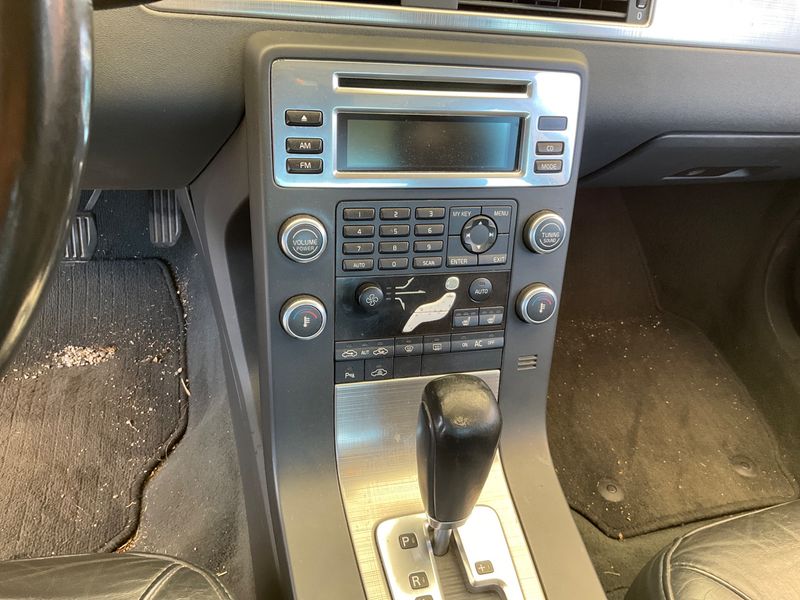 Volvo S80 2.4 D5 Momentum 2008 – снимка на щета