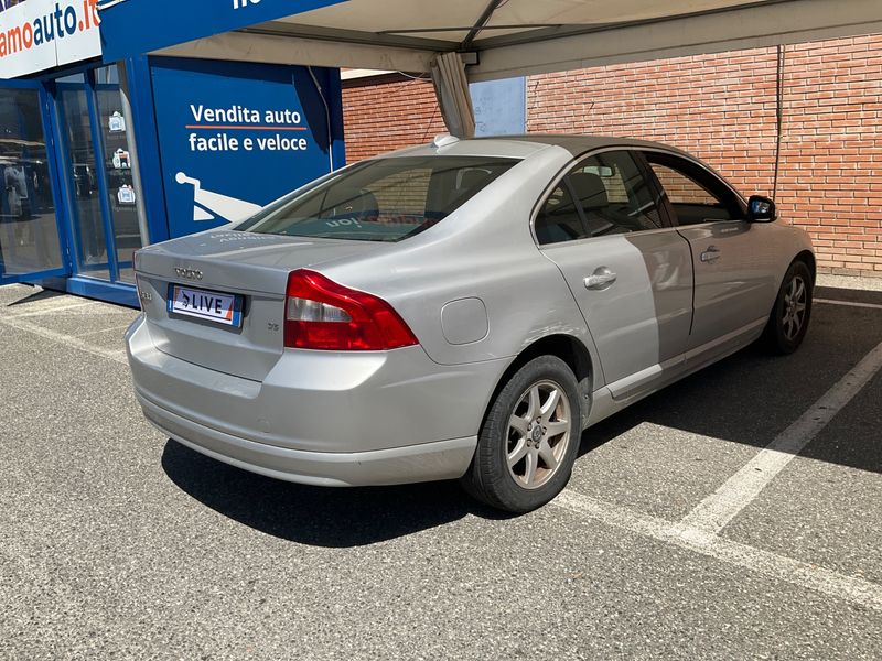 Volvo S80 2.4 D5 Momentum 2008 – снимка 2
