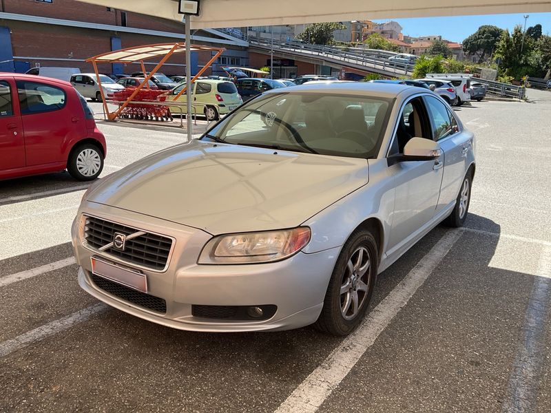 Volvo S80 2.4 D5 Momentum 2008 – снимка 1