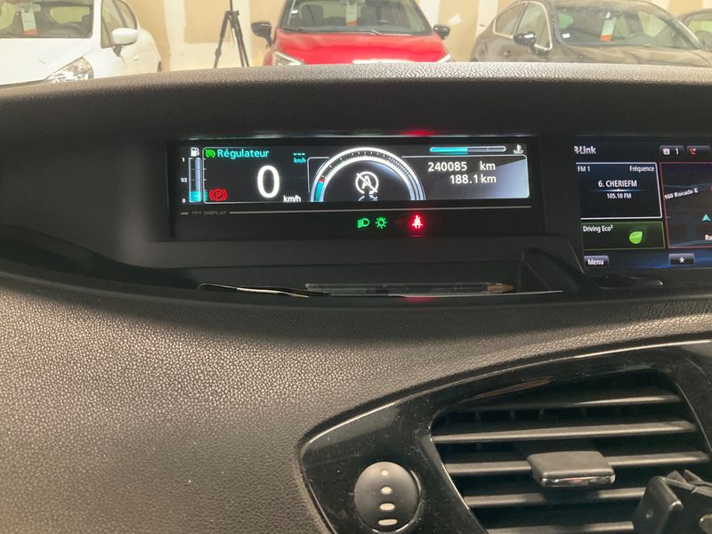 Renault Grand Scenic 1.6 dCi Energy Bose 2016 – снимка 18