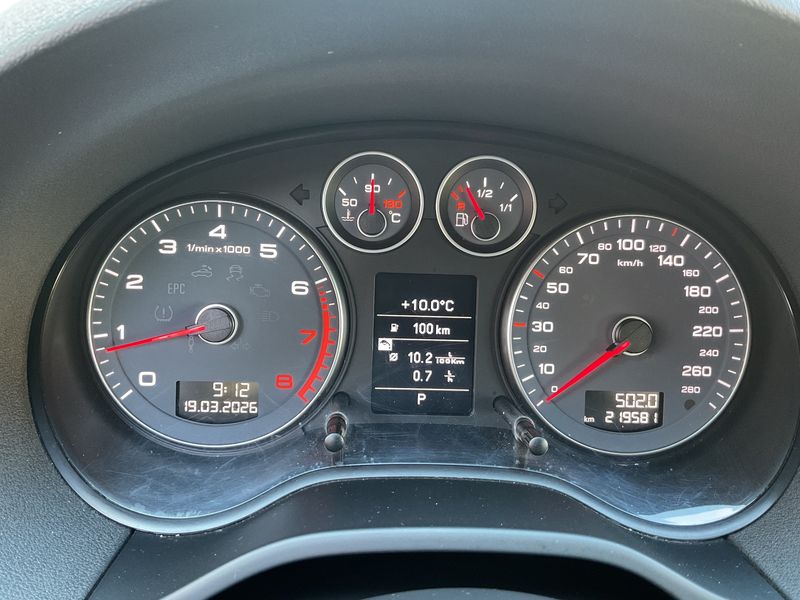 Audi A3 Sportback 1.8 TFSI Attraction 2012 – снимка 18