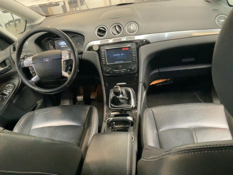 Ford S-Max 2.0 TDCi Titanium 2011 – снимка 18