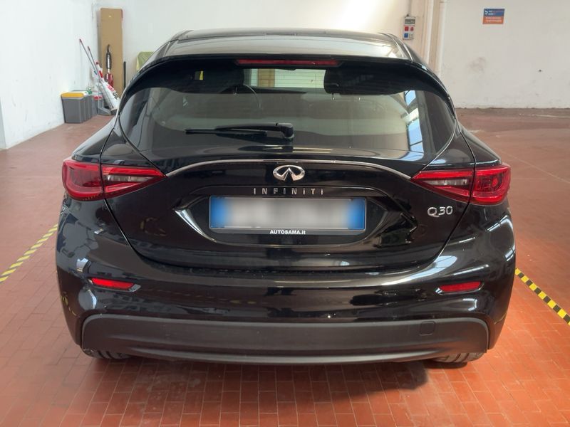Infiniti Q30 1.5 Diesel 2018 – снимка 7
