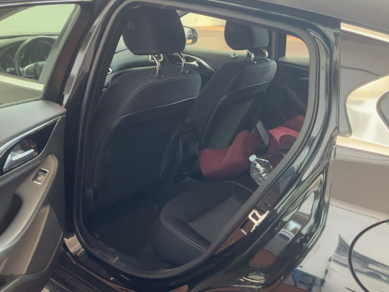 Infiniti Q30 1.5 Diesel 2018 – снимка 19