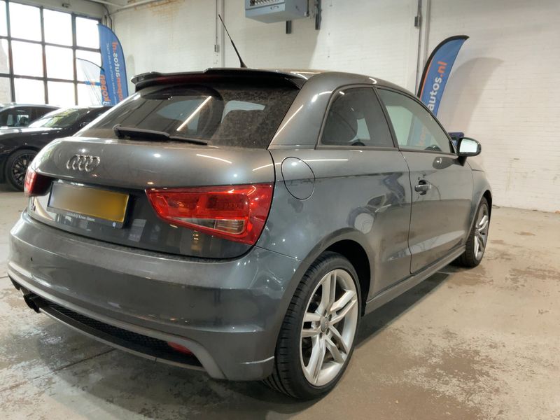 Audi A1 1.4 TFSI S line Sportpaket 2011 – снимка 8