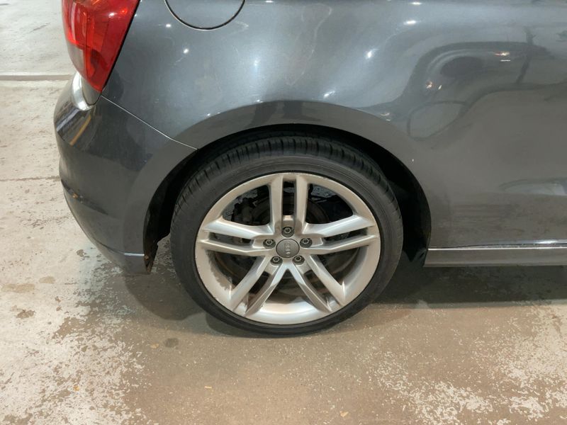 Audi A1 1.4 TFSI S line Sportpaket 2011 – снимка 9