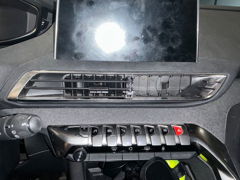 Peugeot 3008 2.0 Blue-HDi Allure Business 2019 – снимка 28