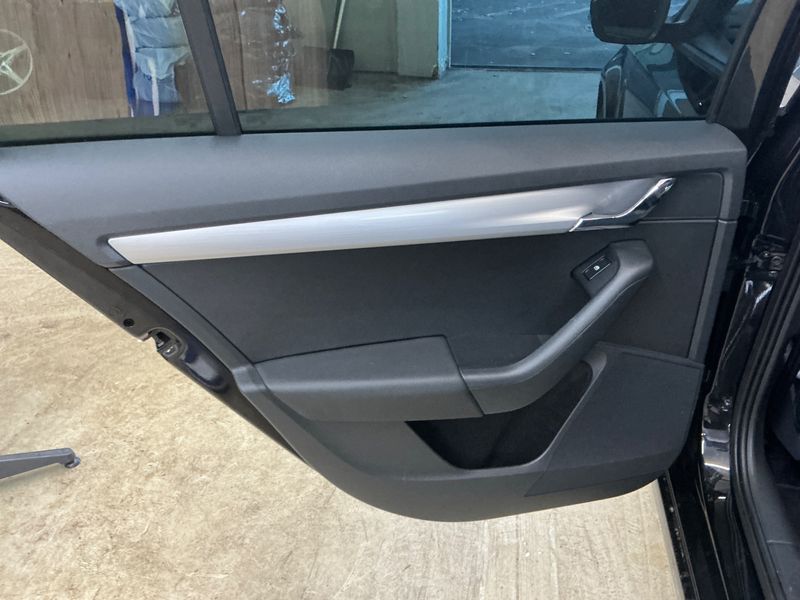 Skoda Octavia 2.0 TDI Ambition 2017 – снимка 24