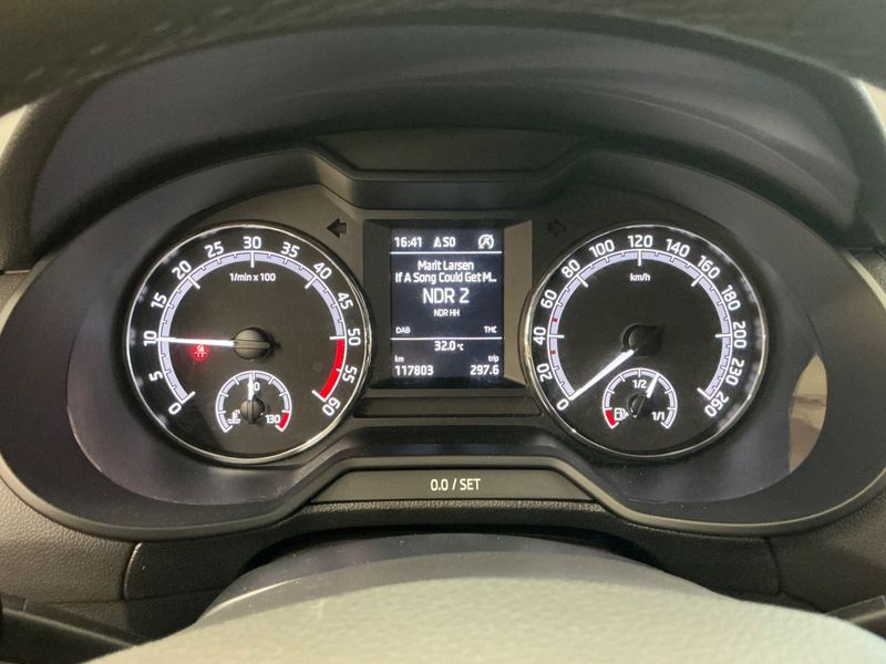 Skoda Octavia 2.0 TDI Ambition 2017 – снимка 19