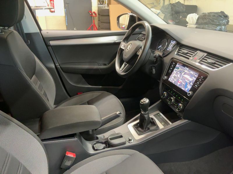 Skoda Octavia 2.0 TDI Ambition 2017 – снимка 17
