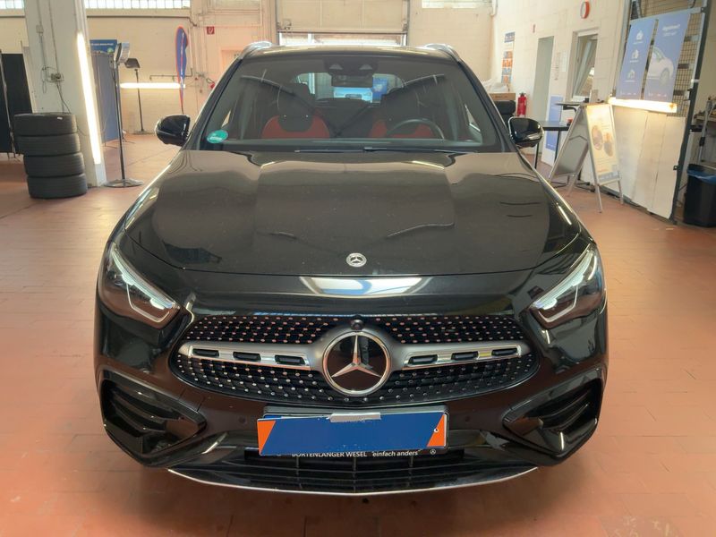 Mercedes-Benz GLA-Klasse GLA 200 d AMG Line 2023 – снимка 14